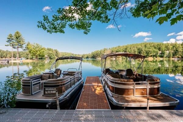 Boathouse On Arbutus Lake Traverse City Buitenkant foto