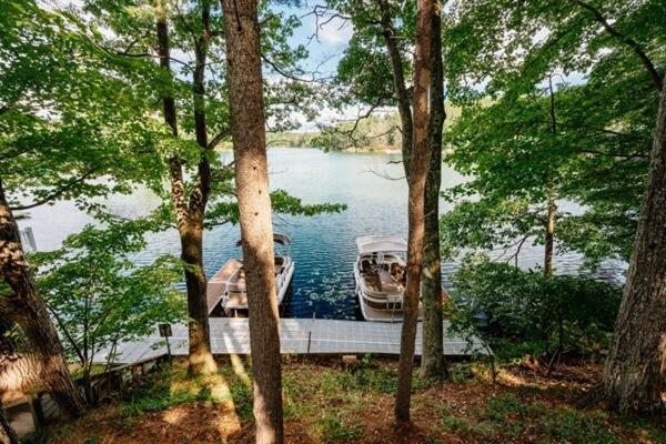 Boathouse On Arbutus Lake Traverse City Buitenkant foto